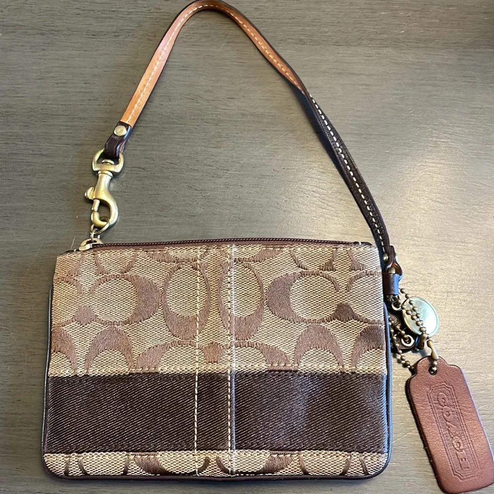 Coach Brown Signature C Wristlet - Picture 4 of 6